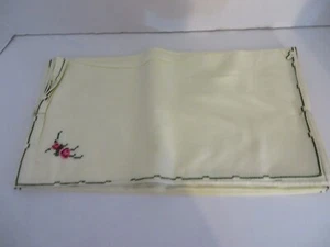 Menge 12 NEUE Elfenbein Blatt 16x16 Servietten mit grün & rosa Blumenmuster - Bild 1 von 7