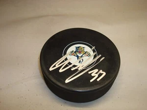 Willie Mitchell Signed Florida Panthers Hockey Puck Autographed 1C - Picture 1 of 2