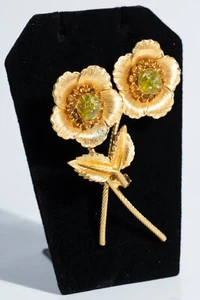 Vintage Gold Tone Double Pansy Flower Pin Brooch With Rhinestones Unsigned - Picture 1 of 4