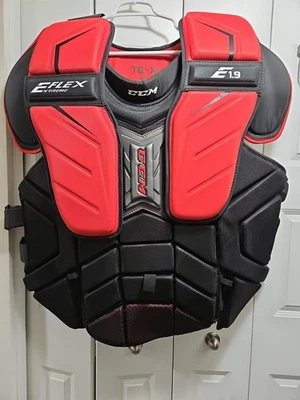 Protector de pecho CCM Extreme Flex E1.9 para personas mayores talla XL negro/rojo *sin brazo* Foto 1 de 4