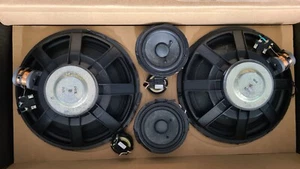 Original Mercedes SLK R171 Lautsprecher Komplettes Set - Bild 1 von 2