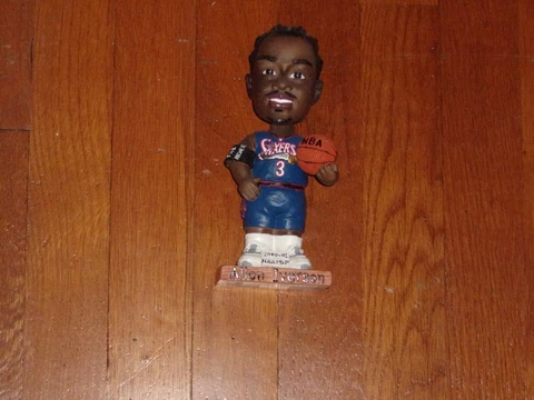 ALLEN IVERSON PHILADELPHIA SIXERS 76ERS VINTAGE 2002 MCDONALDS BOBBLEHEAD Cover