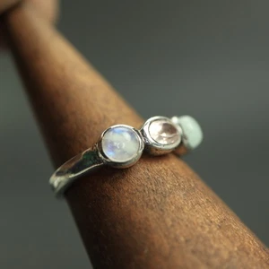 Vintage Sterling Silver Ring 3 stone Amethyst Moonstone 925 Size R 3.89g - Picture 1 of 8
