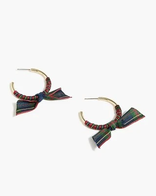 Pendientes de aro con lazo envueltos en cinta J.Crew, rojo/verde/azul tartán a cuadros Foto 1 de 4