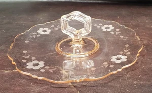 Vintage Rosa Vertiefung Glas Mittelgriff Platte, 10" D/EUC - Bild 1 von 6