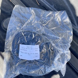 Tubo Santoprene TPE Shore 64A Negro 1/8" ID x 1/4" OD 1/16" Pared 50’ Largo (G) - Imagen 1 de 3