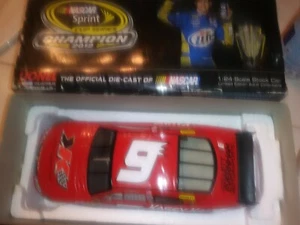 Action Legacy 2002 Chevy Monte Carlo 1:24 Diecast Car - Picture 1 of 4