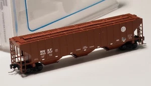 Z-scale Freudenreich FR BNSF brown livery PS-2cd Covered Grain Hopper BRASS - Picture 1 of 3