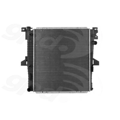 Radiador Global Parts para Explorer, Mountaineer 1824C Foto 1 de 4