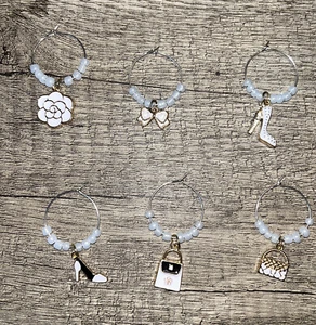 Nuevo conjunto de 6 marcadores artesanales de copa de vino dije bebida, tema ""Girls Night Out - Imagen 1 de 7