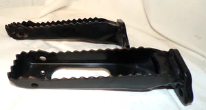 06-09 Honda TRX450R Left Right Foot Rest Peg Step OEM 50610-HP1-600 - Picture 1 of 11