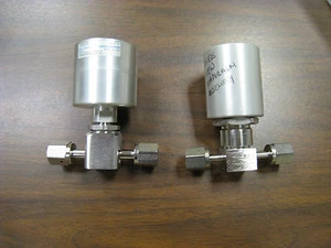 Parker UHP Veriflo Pneumatic Solenoid Valves Normally Closed 1/4" Face Seal - Picture 1 of 2