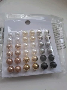 Pack Of Colour Fashion Jewllery. - Picture 1 of 3