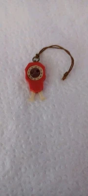 VINTAGE RARE GUMBALL/GIVE A WAY PRIZE MECHANICAL KOBE CLOCK CELLULOID CHARM - Image 1 of 2