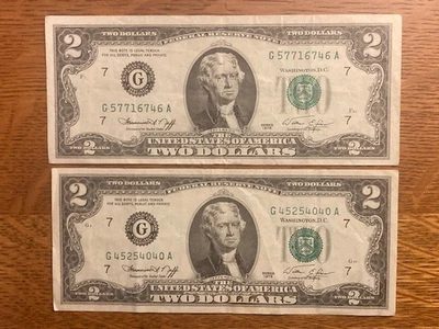 1976 (2) Crisp $2 Two Dollar Bills  - Image 1 of 2