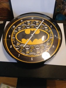 Batman Wall Clock DC Battery Operated Pyramid The Art Group BNIB - Picture 1 of 7