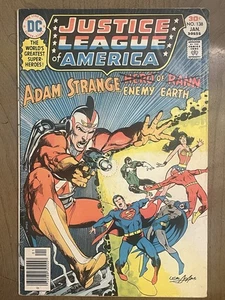Liga de la Justicia de América #138 1977 DC Adam Strange v Superman Neal Adams en muy buen estado/buen estado - Imagen 1 de 2