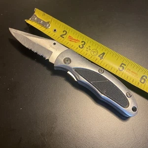 Tomahawk POCKET KNIFE WITH BELT CLIP - Picture 1 of 6