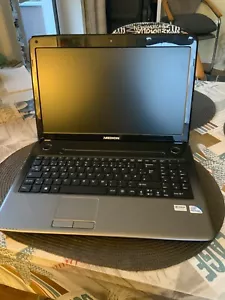 Medion Akoya E6234; Notebook; 2,20 GHz Intel Pentium Prozessor Windows 10 - Bild 1 von 9