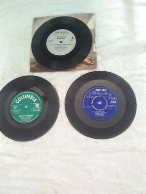 SINGLE RECORD 45 NOS ON PHOTOS x 3 SHIRLEY BASSEY MEN LOVE MOUNTAIN - Image 1 of 4