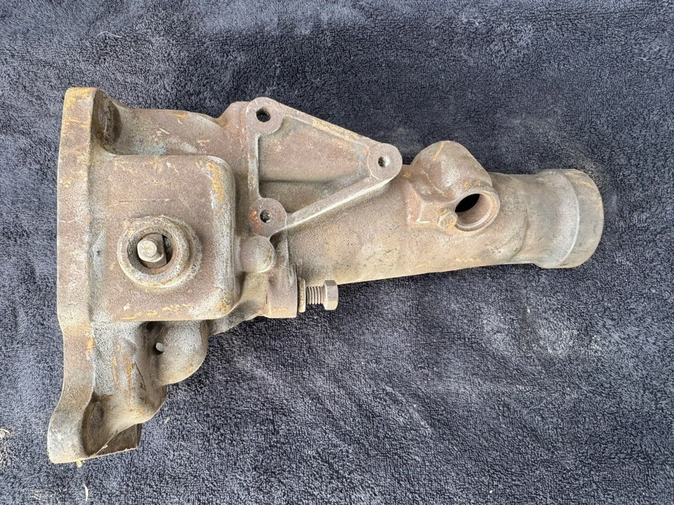 Carcasa trasera AMC Borg Warner Super T-10 1966-1974 T10P-7A Foto 1 de 4