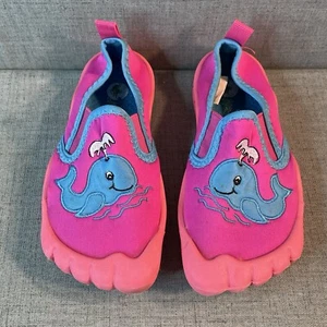 Zapatos de agua Newtz para niños talla 9/10 rosa y azul ballenas - desgaste - Imagen 1 de 9