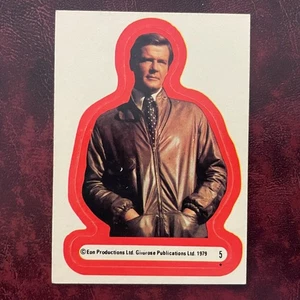 1979 Topps MOONRAKER Set JAMES BOND STICKER Insert #5 ROGER MOORE - EX - Picture 1 of 2