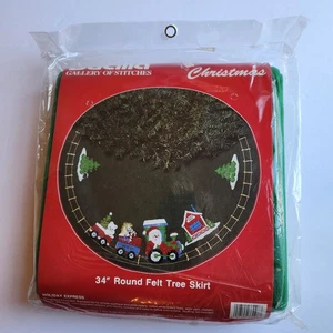 Vintage Bucilla Santa Zug Weihnachten 34" Baum Filz Rock Kit - Bild 1 von 1