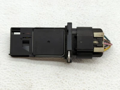 Medidor de flujo de aire másico Chevrolet Malibu 2008-2014 Maf F6EC2 Foto 1 de 4