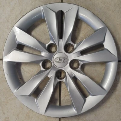 Tapacubos cubierta rueda Hyundai Sonata 16" 2011 2012 2013 2014 usado 55565 Foto 1 de 4