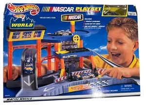 Juego Hot Wheels World NASCAR Nuevo 1999 De Colección 65754-99 ENVÍO GRATUITO - Imagen 1 de 7