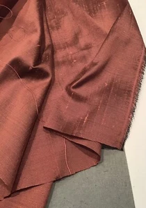 100% SILK SMOOTH DUPION DARK CORAL RED FABRIC REMNANT 46 CM.X 72 CMS. & FREEPOST - Picture 1 of 5