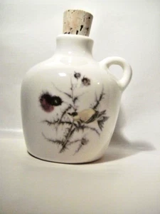 LYONS LAIR SMALL WHITE CERAMIC SYRUP JUG AMERICAN GOLDFINCH PITTSFORD VERMONT - Picture 1 of 11