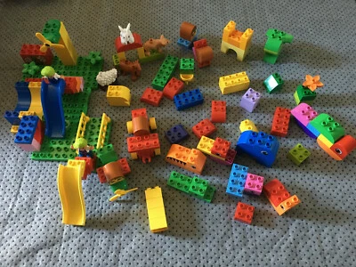 乐高 Duplo 块收藏包含 10559 6760 6758 10560 + 额外积木 — 第 1/4 张图片