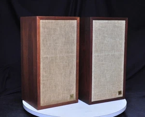 Par de altavoces Acoustic Research AR-4X en nogal. - Imagen 1 de 17