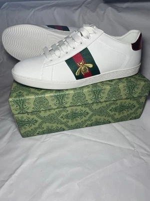 GUCCI ACE Schuhe, neu mit Karton Nummer 43, Motiv Biene - Bild 1 von 4