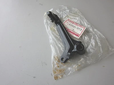 Kawasaki KX125 B1 -1982 Brake Pedal 43001-1073 NOS - Image 1 of 2