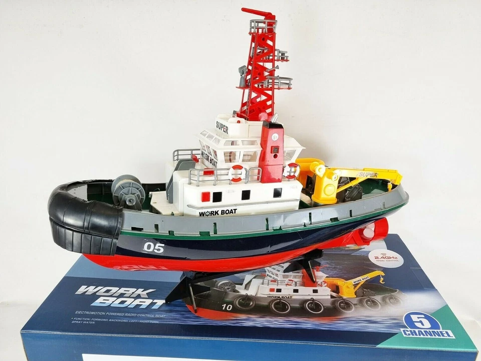 Heng Long 2.4G Remote Control Tug Boat with Water Gun & Crane - UK Model - Image 1 of 4
