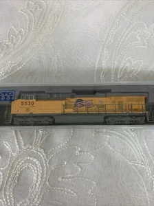 Scatola Kato 176-8923 scala N Union Pacific GE ES44AC Diesel #5530 - Foto 1 di 12