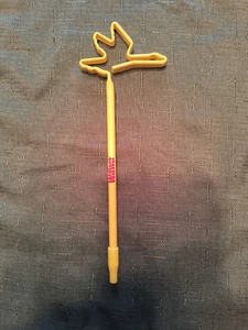 Pluma doblada Wawa Goose amarilla - Imagen 1 de 2