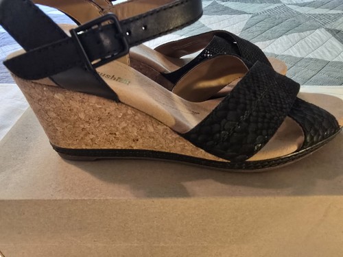 Sandali donna taglia 8 5 W larghi Clarks Helio Latitude zeppa pelle nera nuovi con scatola