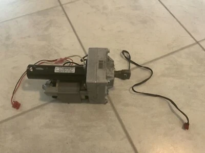 DOMYOS TC290 MOTORE INCLINATO TAPIS ROULANT IN BUONE CONDIZIONI - Immagine 1 di 4