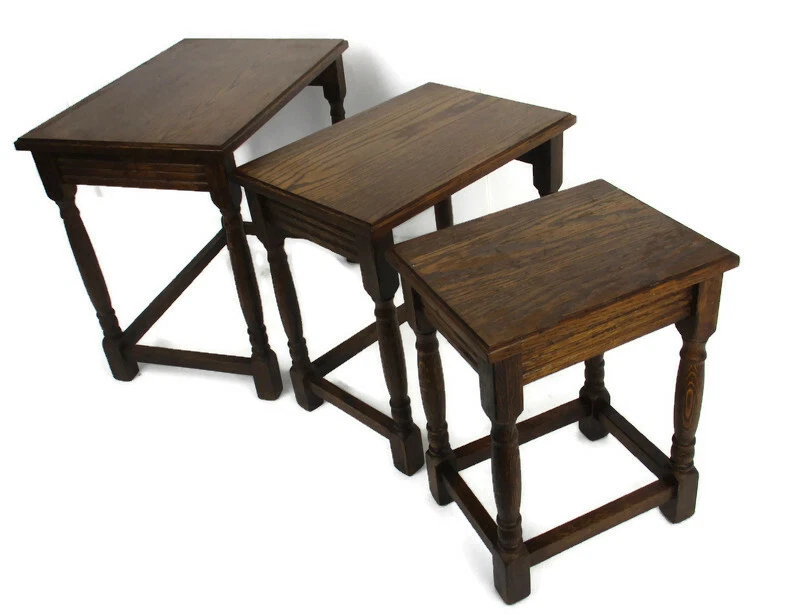 Juego de 3 Mesas Anidadoras Apilables de Madera Mediados de Siglo Mesa de Centro Lateral Roble Francés Foto 1 de 4