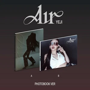 YEJI ITZY Album Air Photobook Ver. CD+80p Book+P.Card+Sticker+TAG+F.Poster+Gift - Imagen 1 de 10