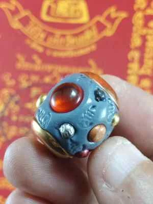 RARO TAKRUT CURACIÓN LEKLAI INCRUSTAR GEMAS ROJAS LP SOMPORN MAGIA PROTEGER AMULETO TAILANDÉS 2 Foto 1 de 4