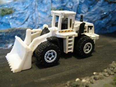Matchbox MB737  Quarry King in White 2011 5-Pack  Construction - Image 1 of 4