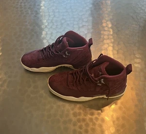 Air Jordan 12 Retro Bordeaux Men's Size 8.5 - Picture 1 of 3
