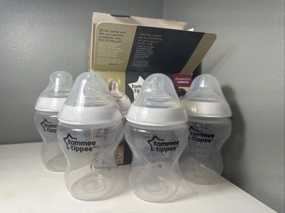 Juego de 4 biberones de alimentación Tommee Tippee Closer to Nature (9 oz) en caja Foto 1 de 4
