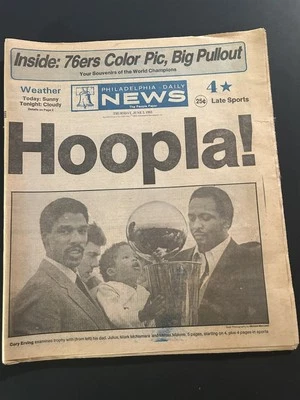 Philadelphia Daily News 1983 Philadelphia 76ers NBA CHAMPIONS Julius ERVING Dr J Foto 1 de 3