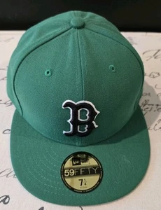 NEW ERA BOSTON RED SOX 59FIFTY CAP HAT GREEN BLACK 7 1/4 MLB  - Picture 1 of 4